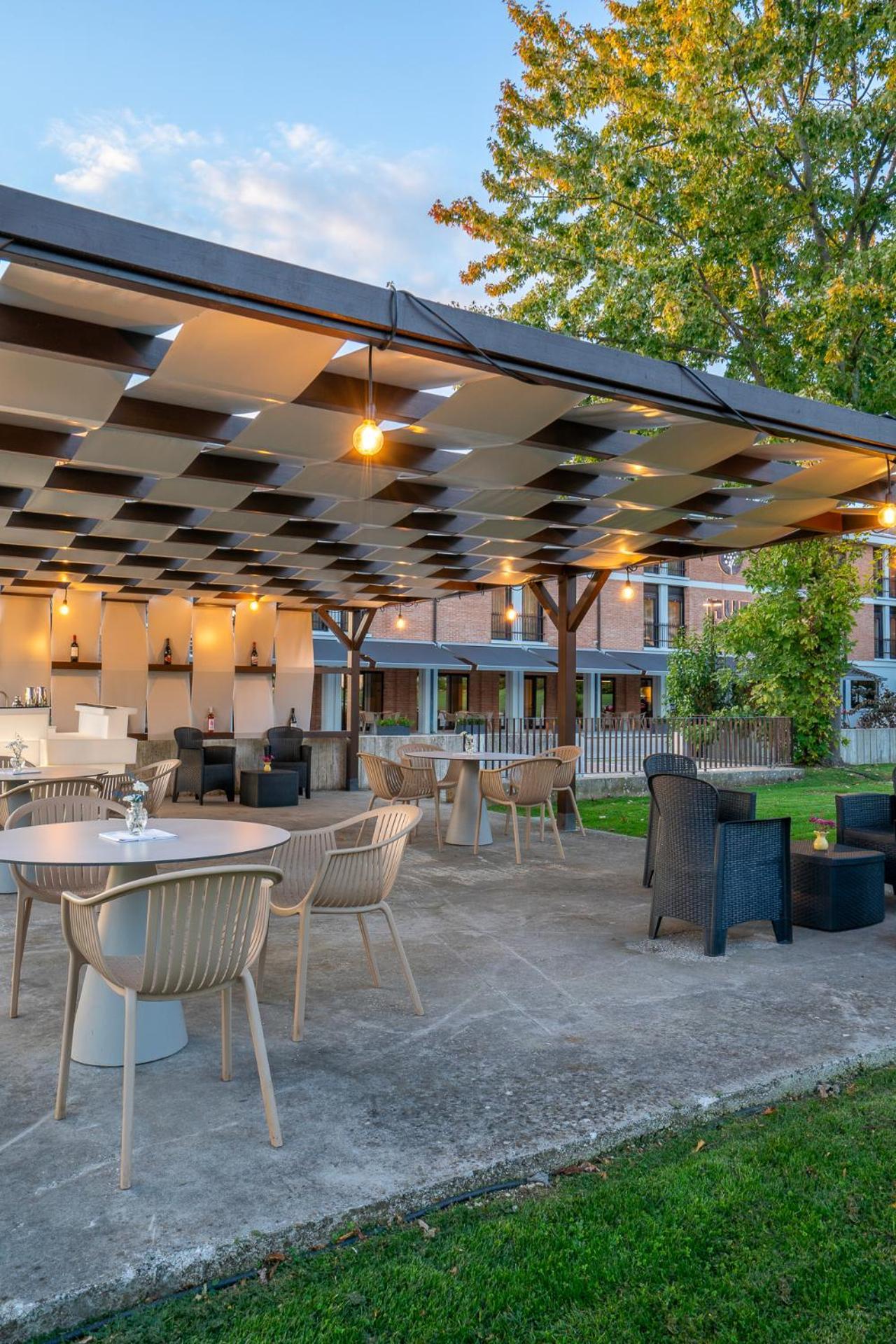 Hub Hotel 구비오 외부 사진