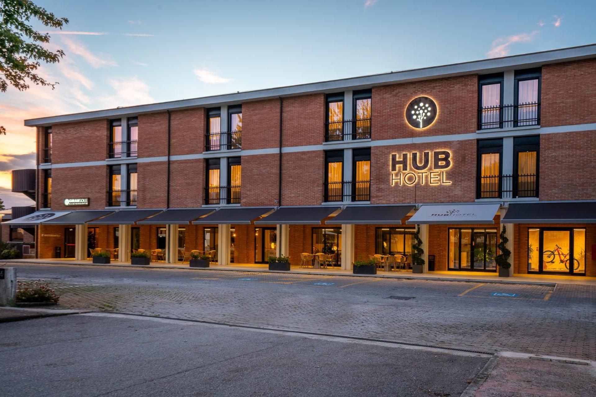 Hub Hotel 구비오 외부 사진